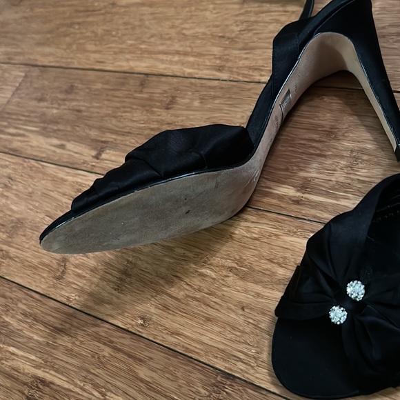 Badgley Mischka satin black heels. Worn once - Picture 2 of 2
